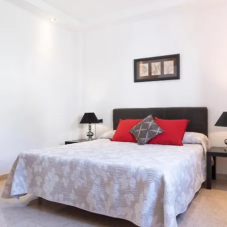 Eris 푸에르토 델 카르멘